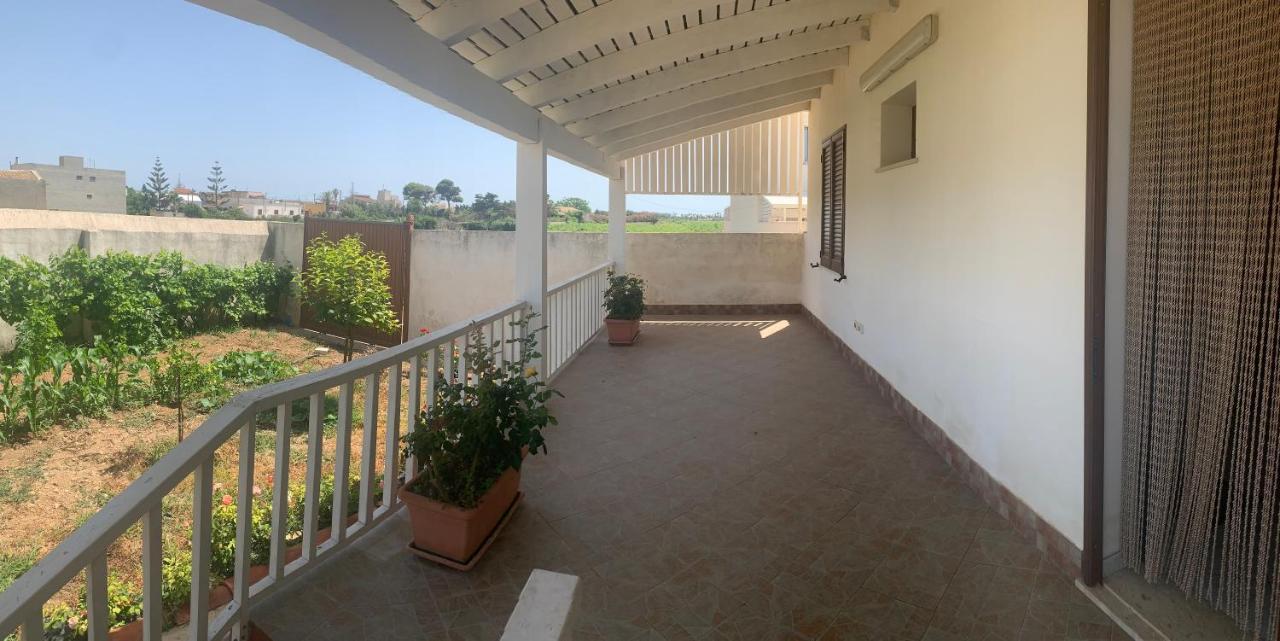 Casa Vacanze Mandriavecchia Петросино Экстерьер фото